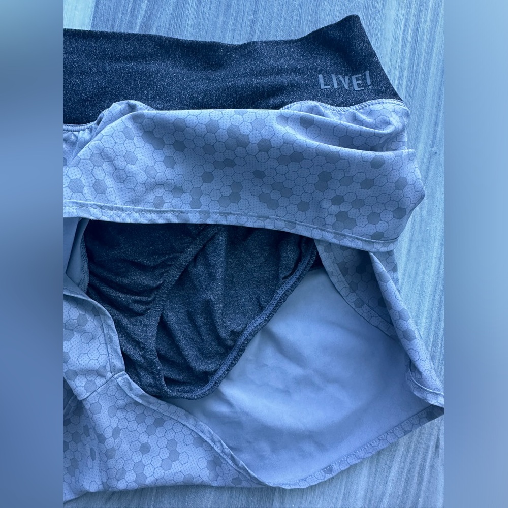 Live! Shorts - Picture 2 of 11